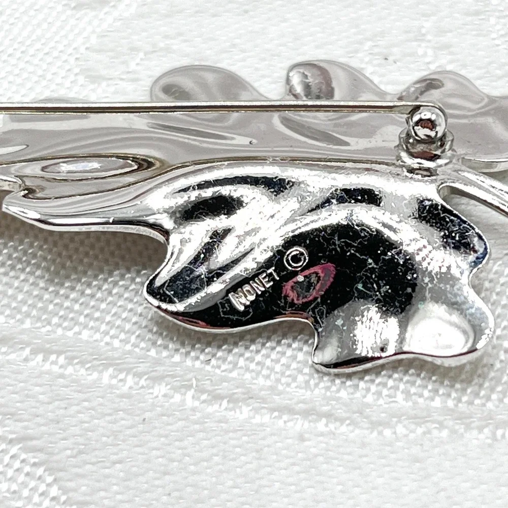 Vintage Retro MONET Silver Tone Leaf Brooch Pin